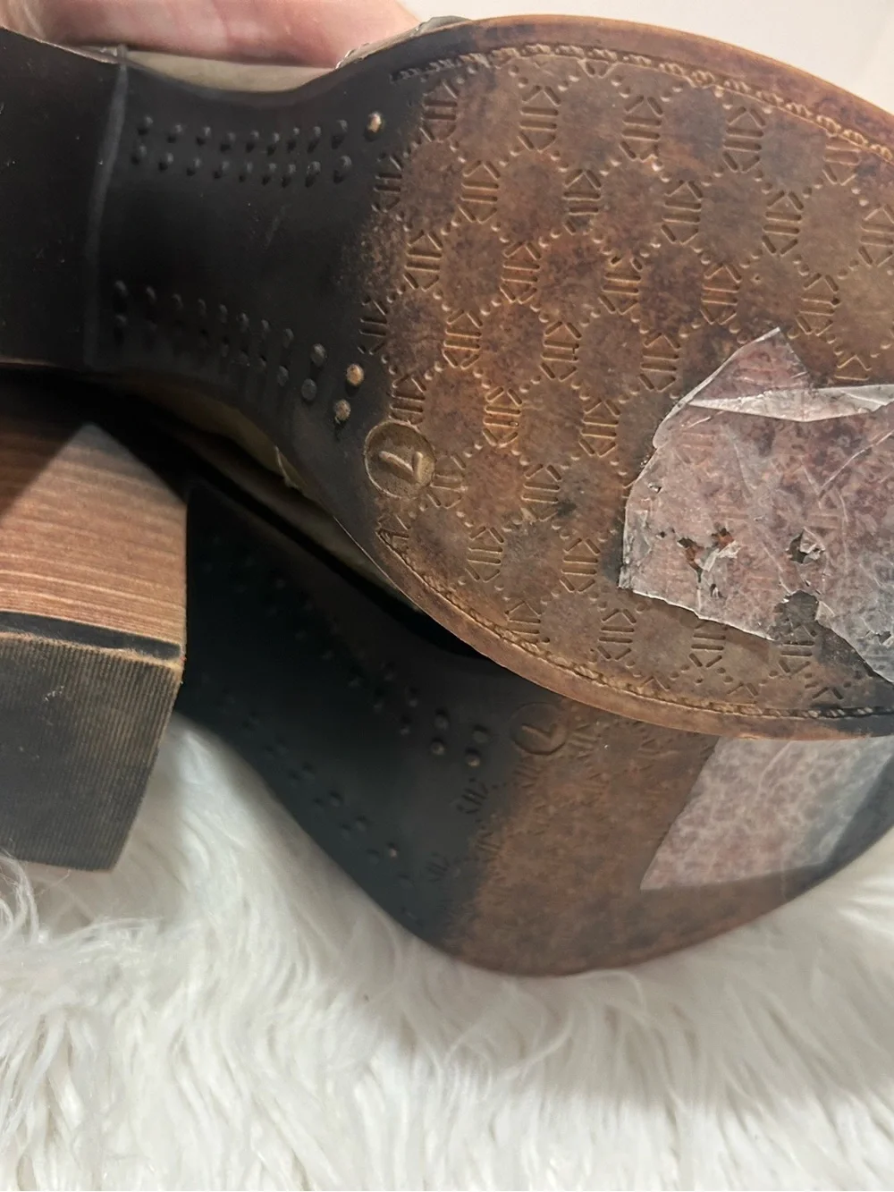 Pierre Dumas Sz 7 Women’s Gray Strap Ravenna Heel Booties